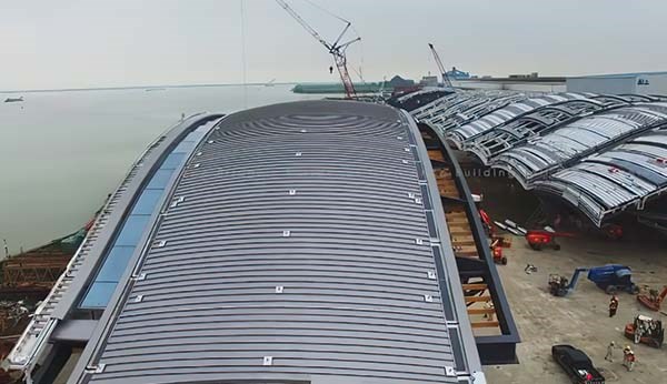 Aluminum alloy roof walkway of Zhuhai Hong Kong Macao Bridge